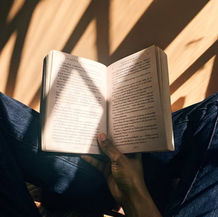What Happened When I Replaced Morning Doomscrolling With Reading for 14 Days