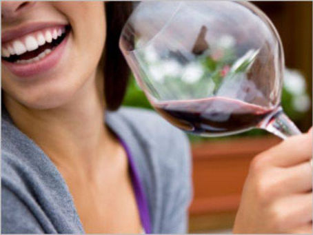 O VINHO E SEUS DENTES