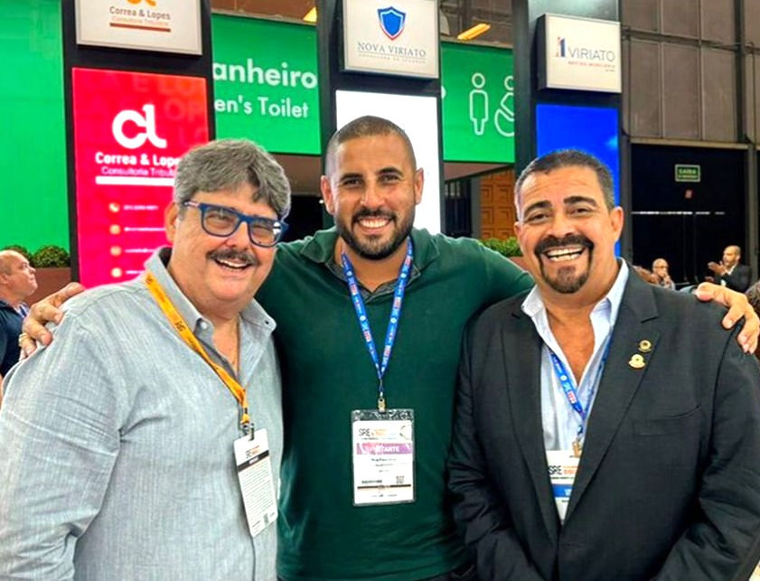 Na foto direita para esquerda Dr João do Grupo Viriato, Sr Paulo Polati da L&P Atacadista e Sr Marcelo Martino, Presidente do CORE-RJ