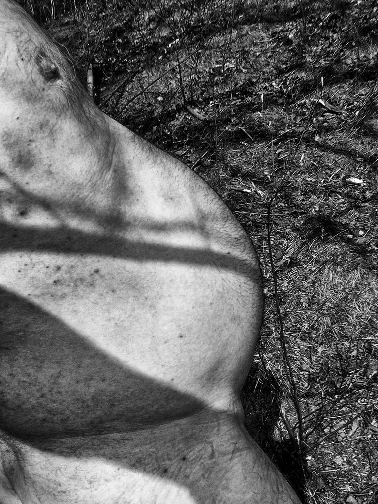 Bauch von der Seite