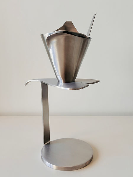MARY POUROVER COFFEE BREWER 03.JPG