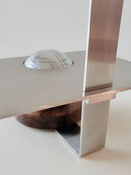 MIMI EASEL 05.jpg