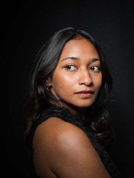 Professionelles Business Portrait einer Frau aus Köln für LinkedIn und Personal Branding mit modernem, seriösem Look