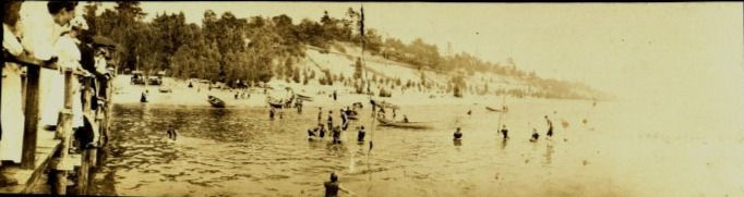 Panoramic view of Highland Park from the pier