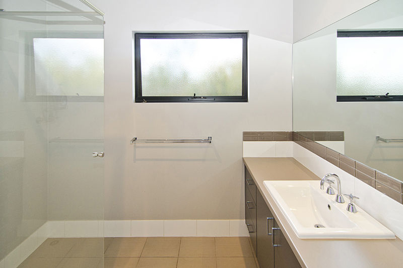 Modern bathroom with spa.