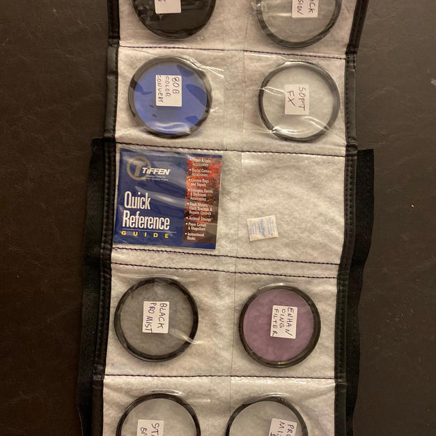 14 Filtros TIFFEN + 20 adaptadores de tamaño