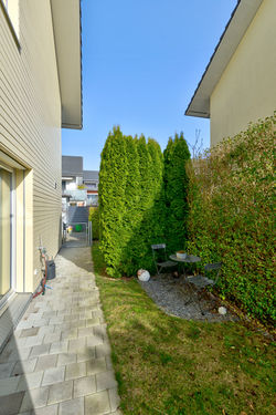 Blick auf den kleinen Süd-Sitzplatz