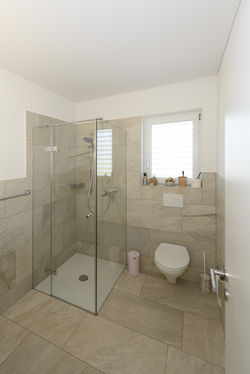 Dusche/WC im Wohngeschoss