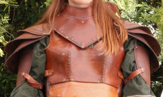 Gorgerin-Spallières cuir