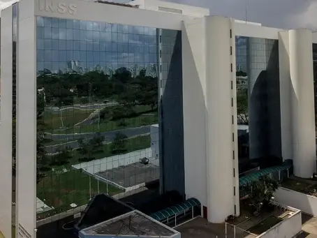 Governo antecipa 13º de aposentados do INSS para abril e maio