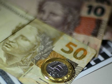 Governo suspende pagamento de diárias e contratação de servidores até abril de 2025