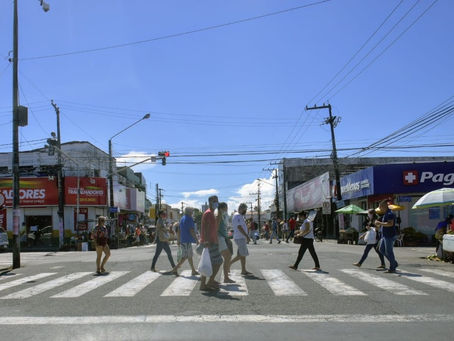 Comércio varejista do RN tem queda de 3,4% e setor de serviços sobe 0,4% em setembro, diz IBGE