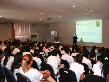 Programa gratuito de empreendedorismo para jovens tem 6 mil vagas abertas; saiba como se inscrever