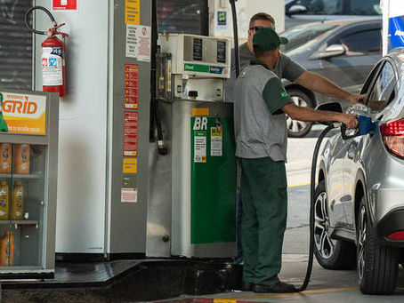 Petrobras anuncia redução de R$ 0,18 na gasolina para distribuidoras