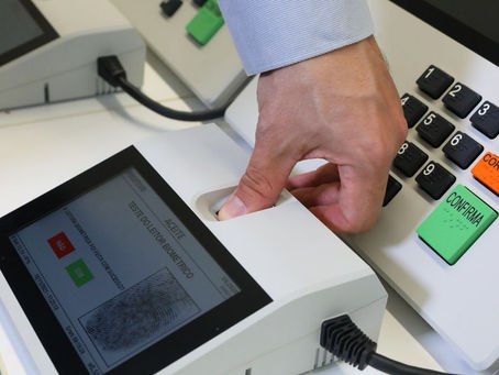 TSE apresenta novo modelo de urna eletrônica para eleições de 2022