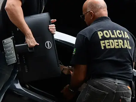 Ministro do Meio Ambiente e mais 17 são investigados em operação da PF