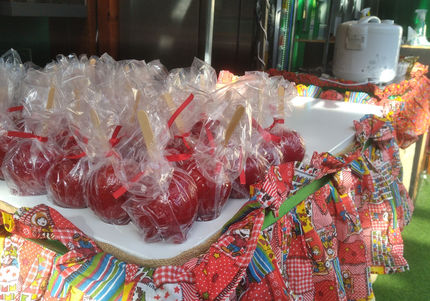 Maça do amor, barraquinha de festa junina