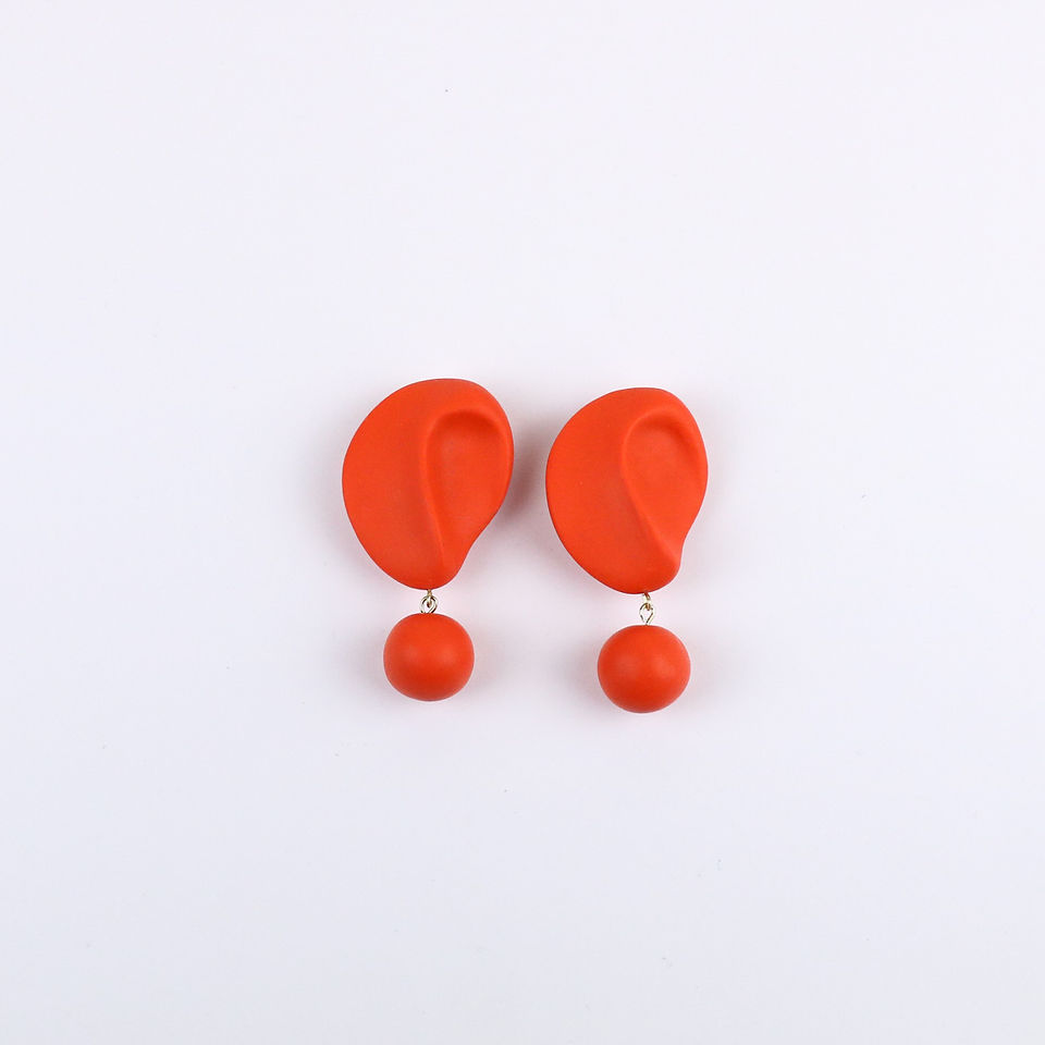 Boucpes d'oreilles pendantes faits main colorées