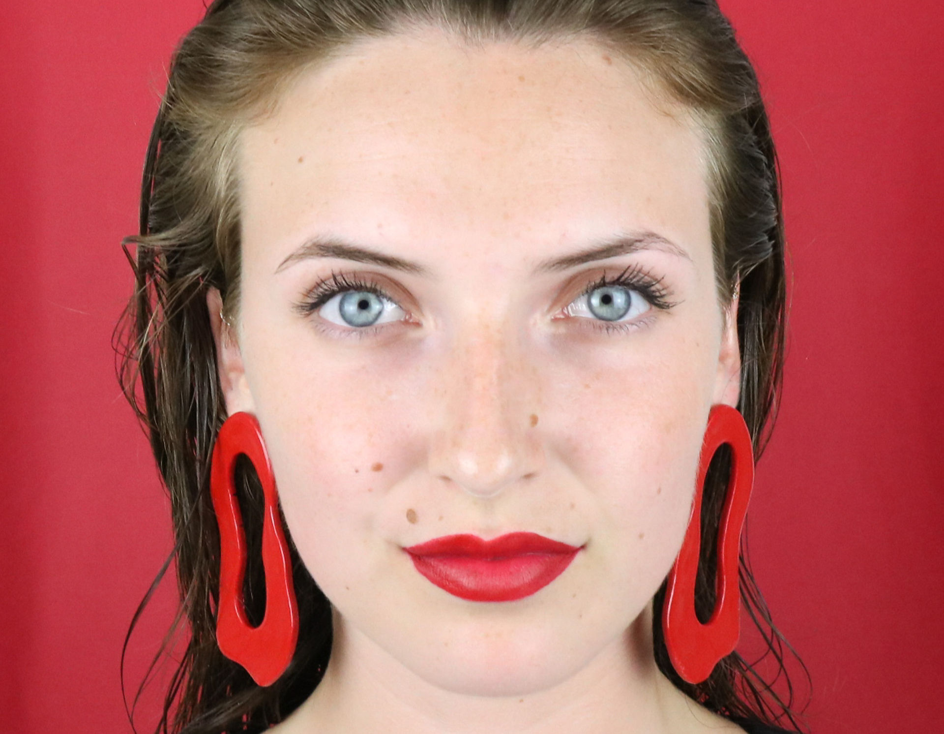 Boucles d oreilles pendantes originales rouges Yumi