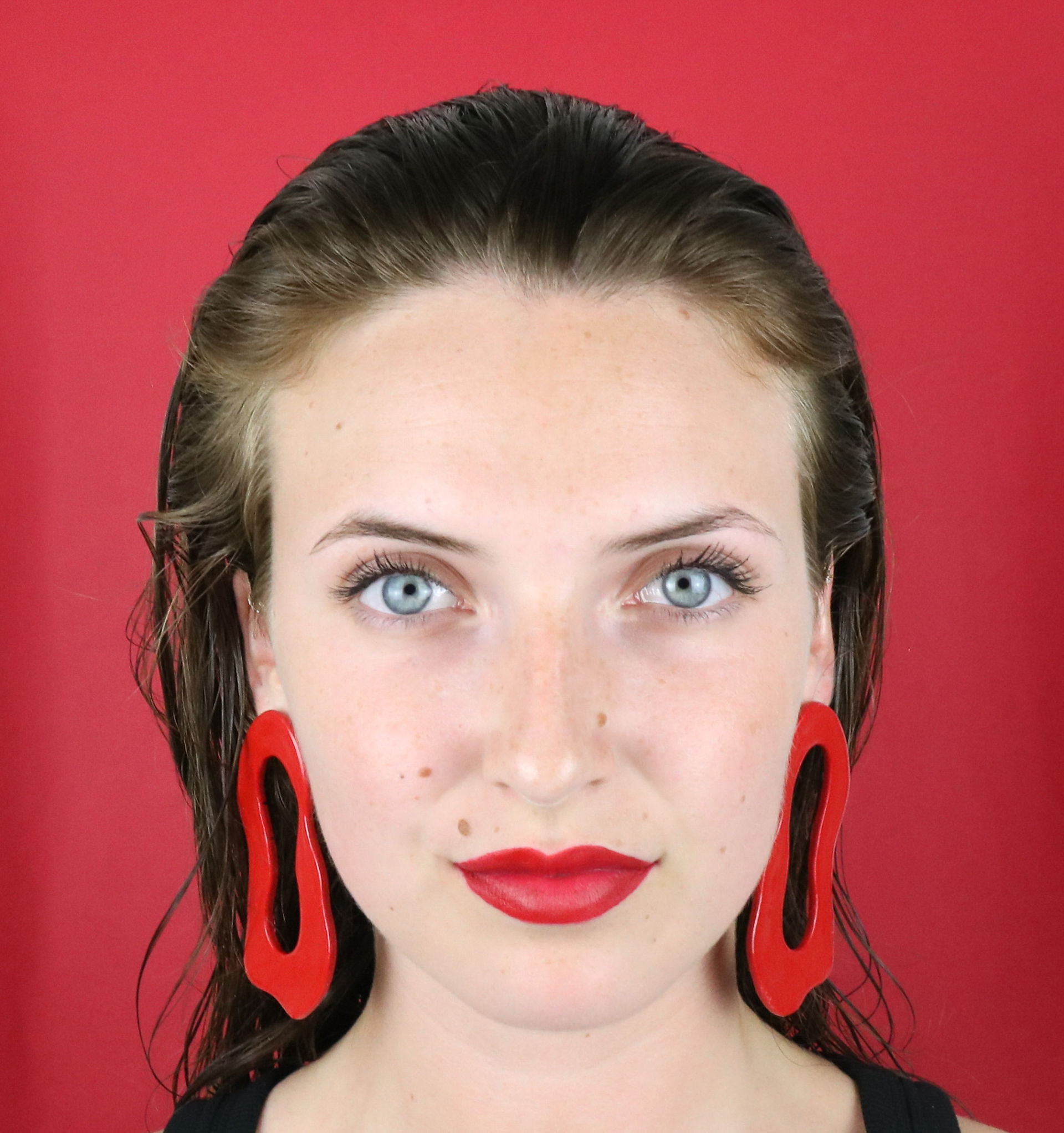 Boucles d'oreilles pendantes rouge - Yumi