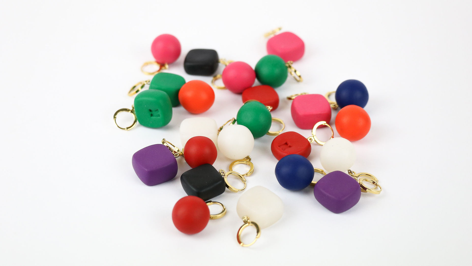 Boucles d'oreilles colorées
