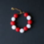 Bracelet de perles rouge et blanc Paolo, argile polymère fait main et chaîne en laiton doré, ajustable, création Kadisha