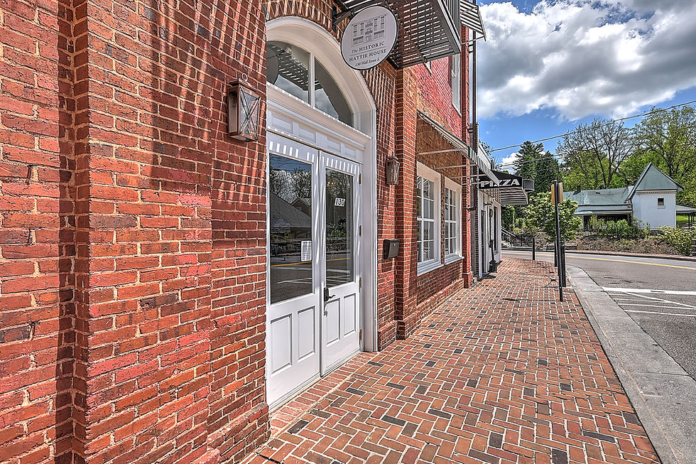 The Historic Hattie House entrance