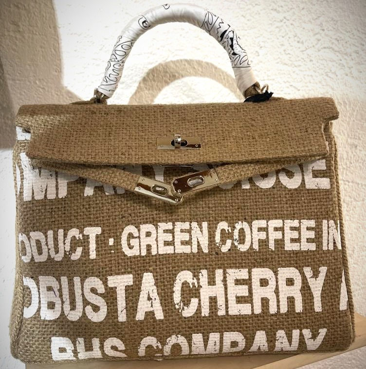 Miniatura: Bolso de arpillera gris plateado