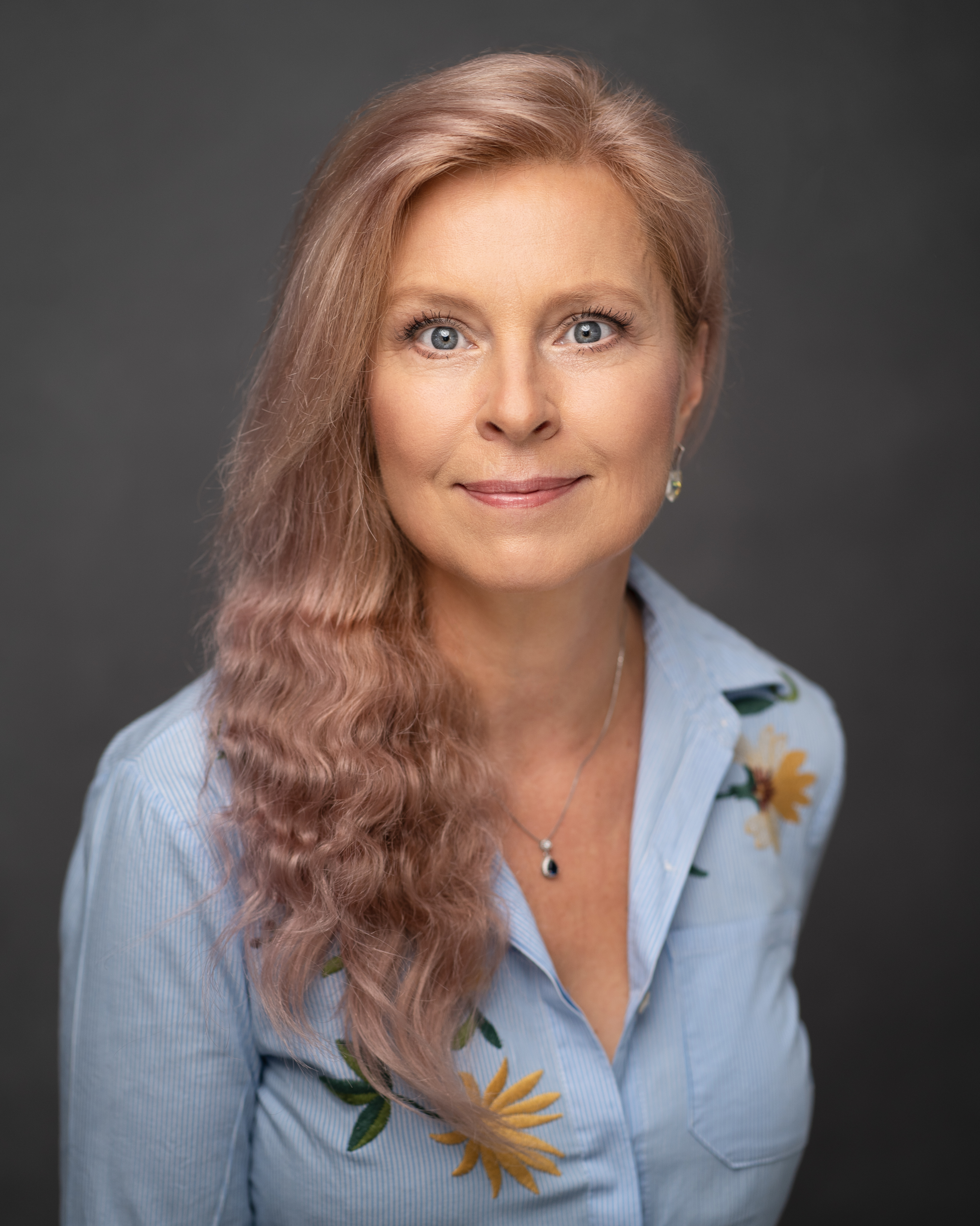 Writer: Alex Alvarova