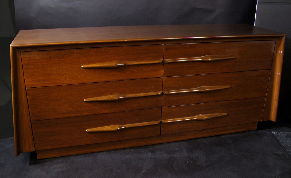 Thumbnail: Italian Modern Walnut 6 drawer Dresser, Melchiorre Bega