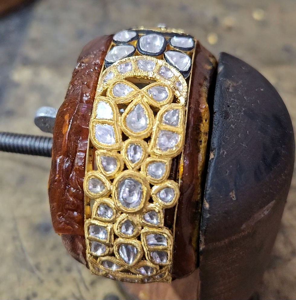Fillers in polki bangle