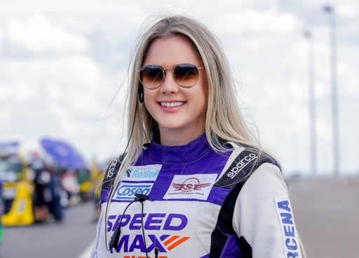 Dos autódromos na infância ao Safety Car: Bruna Assmann transforma paixão em profissão