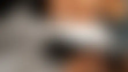 Pegar o celular ao acordar pode estar te deixando mais estressado
