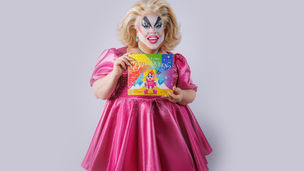 “O Que É Uma Drag Queen?”, de Arthur Gomes, ganha lançamento festivo