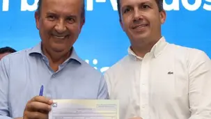 Camilo Martins oficializa entrada no PL