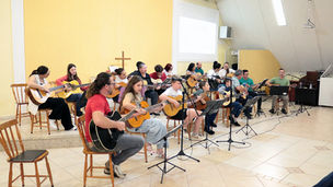Projeto Orquestrando Chapecó III oferece aulas gratuitas de violão