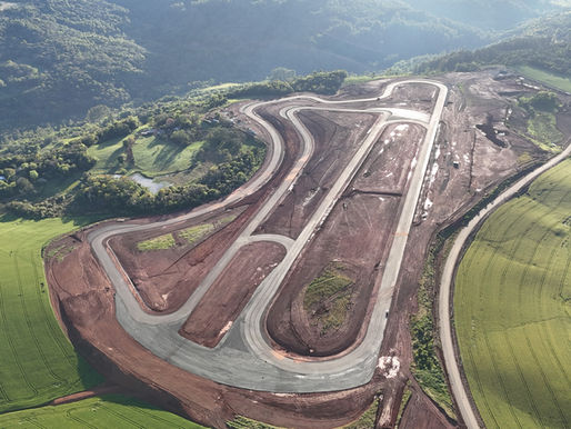 OBRAS DO AUTÓDROMO DE CHAPECÓ APRESENTADAS AOS SÓCIOS E IMPRENSA