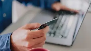 Quase metade dos brasileiros ignoram segurança durante promoções na internet