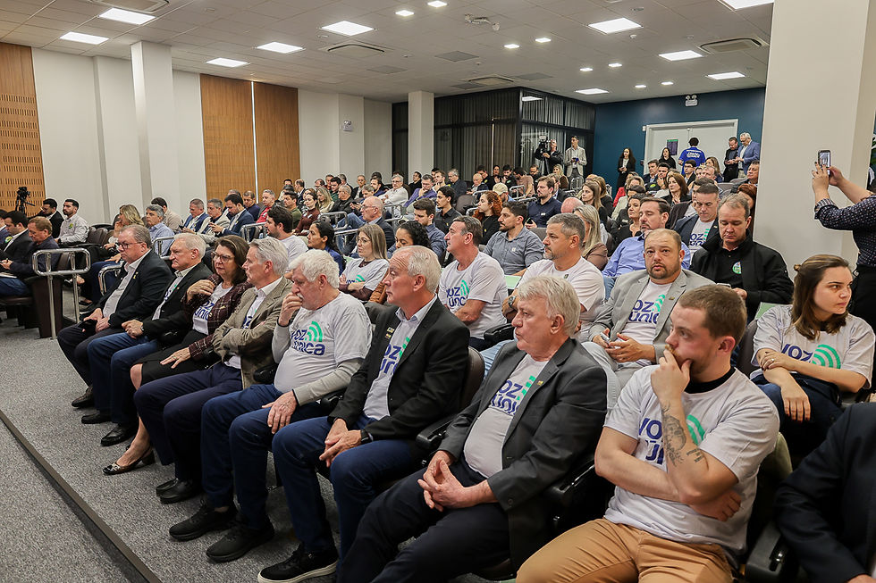 Regional soma 108 pleitos. Encontro em Chapecó reuniu empresários e candidatos a deputado federal e estadual