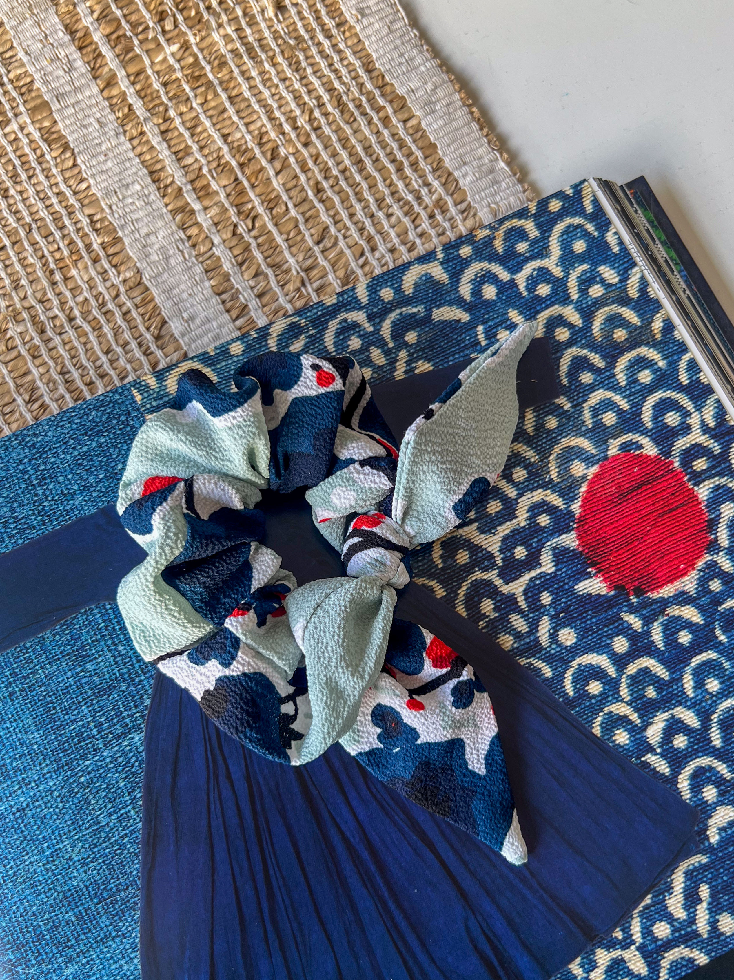 Sara Light blue Scrunchie