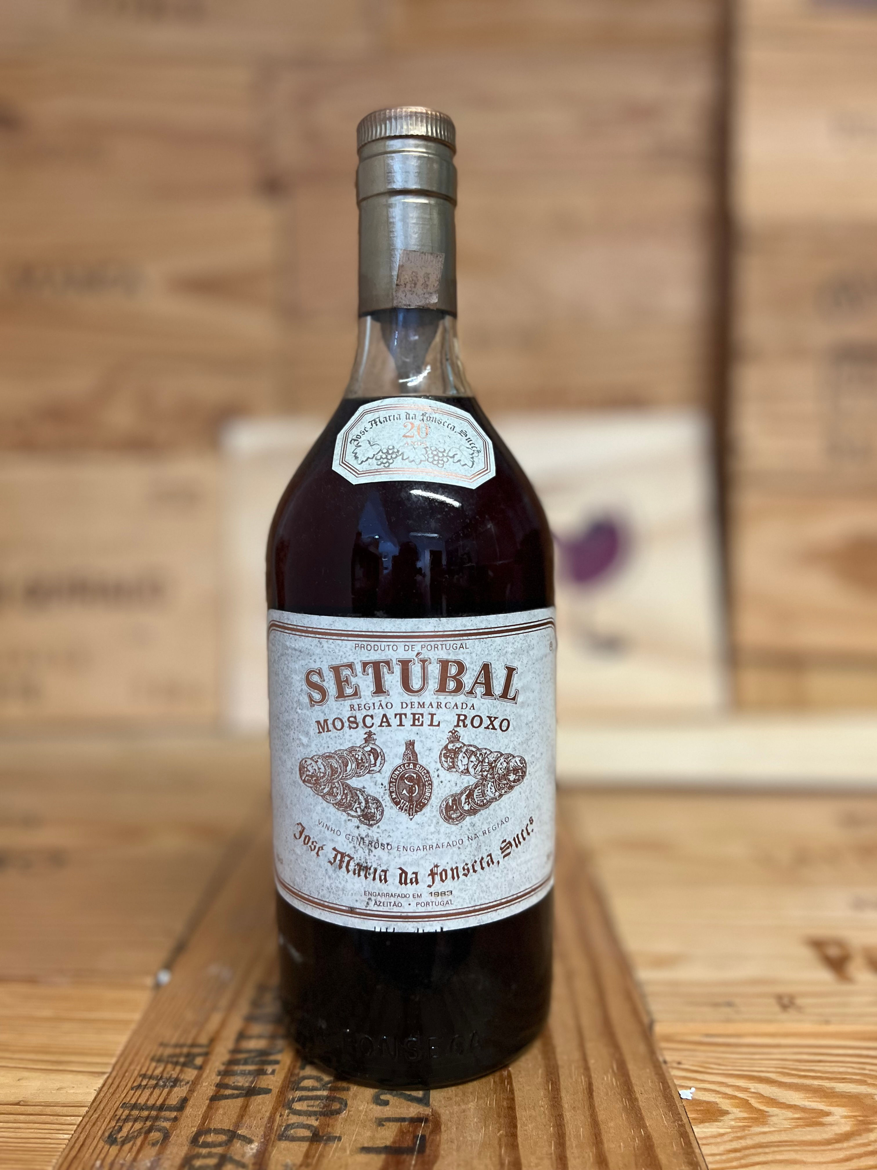 Jose Maria da Fonseca Moscatel Roxo 20 Years Old Fortified wine Setubal Portugal Muscat