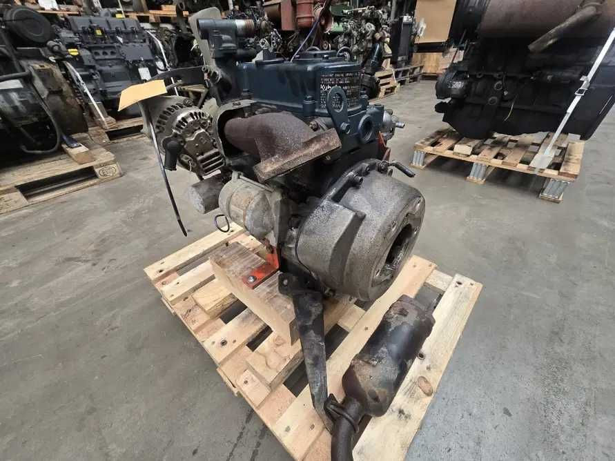 Motor Kubota D722 - 12-15 kW/3000-3600 rpm - pt. Bobcat MT52, Kubota K008