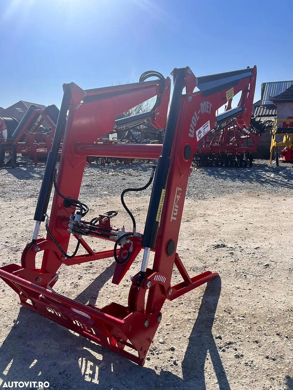 Miniatură: Incarcator frontal WOL MET 1500 kg