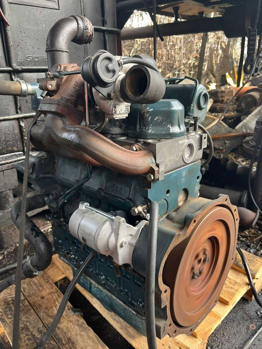 Motor Kubota V2003TE turbo intercooler pompa injectie vibrochen chiuloasa