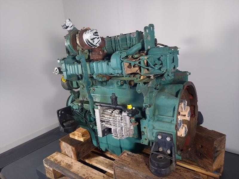 Miniatură: Motor Volvo D6H pt. excav. Volvo ECR235DL SH verificat 6 cilindri diesel