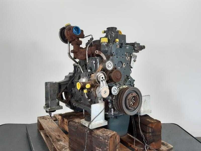 Miniatură: Motor Case 439TA M2 pt. excav. Case WX145 SH verificat diesel 4 cilindri