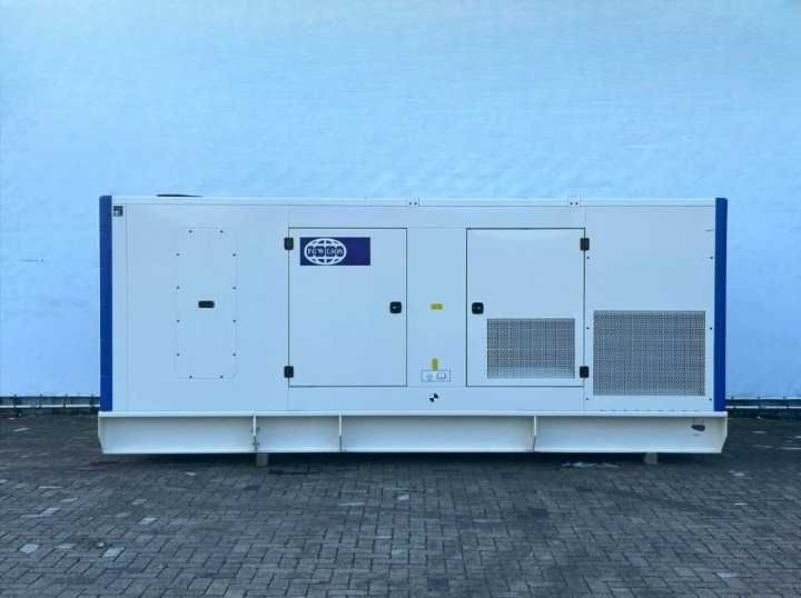 Generator industrial Perkins 660 kva 528 kw nou, fabricat de CAT