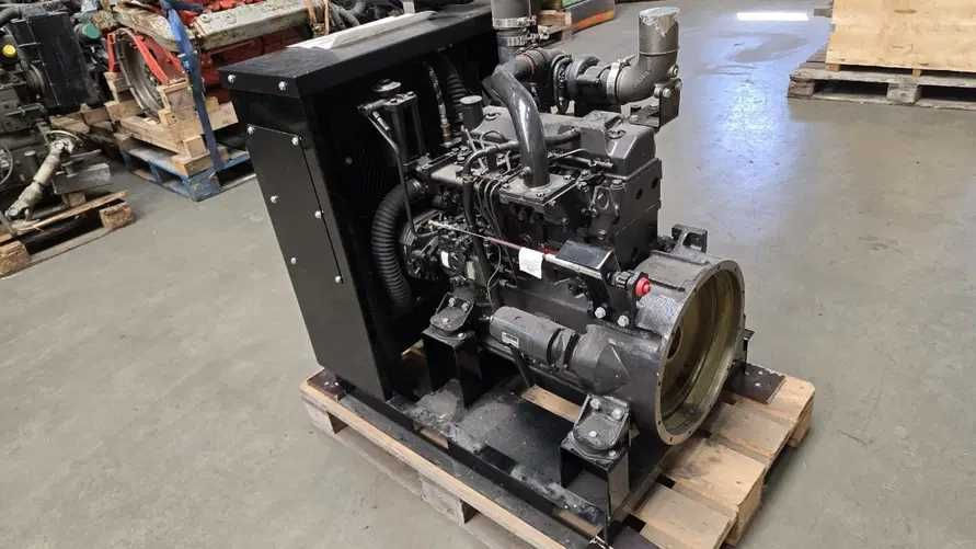 Miniatură: Motor Cummins B3.3T - 45-63 kW/2200-2600 rpm - pt. Bobcat S175, JCB 520, Terex