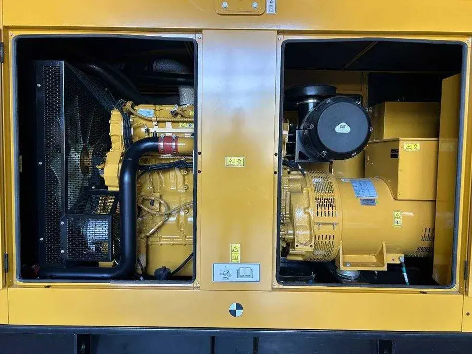 Miniatură: Generator Caterpillar 500 kva 400 kw uz intens din 2026, nou