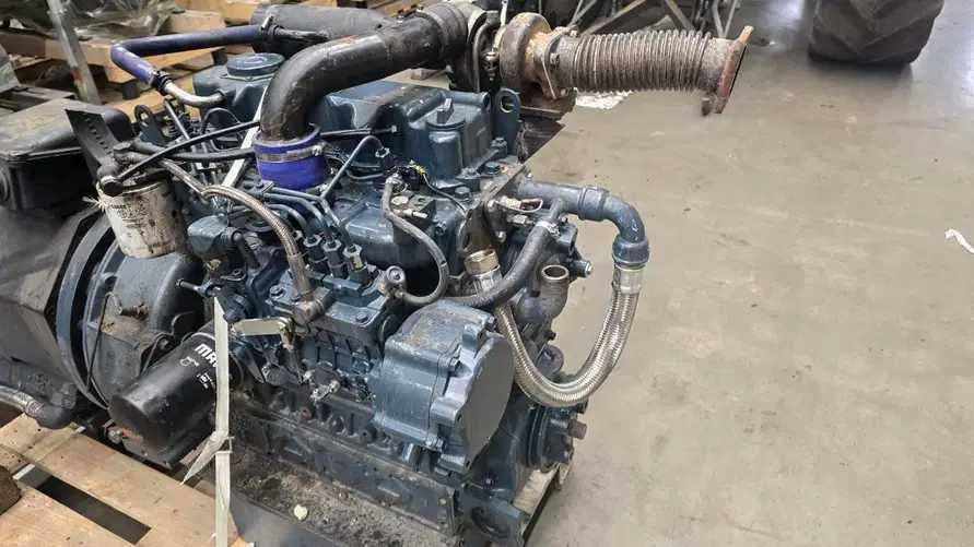Miniatură: Motor Kubota V3300-T - 61-65 kW/2600 rpm - pt. Bobcat S250, Kubota M6040, Terex